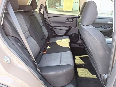Certified 2025 Nissan Rogue SV AWD/4WD image 22