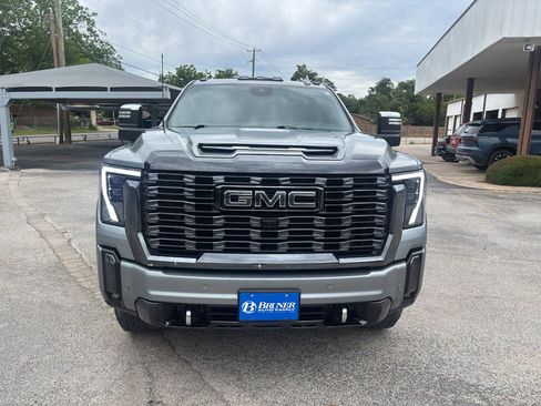 Used 2024 GMC Sierra 2500 Denali Ultimate AWD/4WD image 2