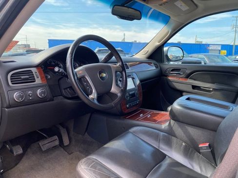 Used 2012 Chevrolet Suburban LTZ AWD/4WD image 9