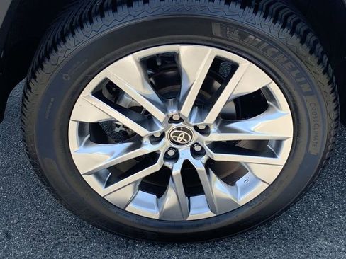 Certified 2021 Toyota RAV4 XLE Premium FWD image 36