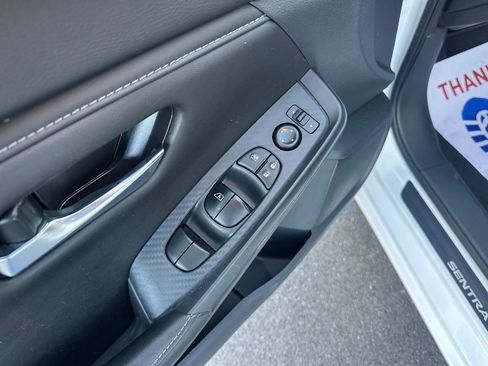 Used 2025 Nissan Sentra SV image 15