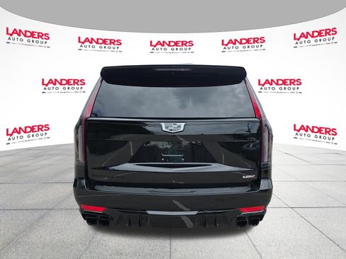 Used 2023 Cadillac Escalade V w/ LPO, ONYX Package AWD/4WD image 4