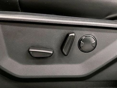 Used 2025 Ford Expedition Tremor AWD/4WD image 31