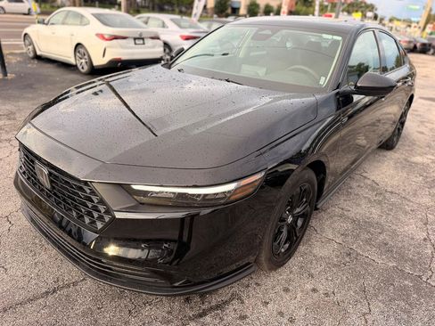 Used 2025 Honda Accord SE image 2
