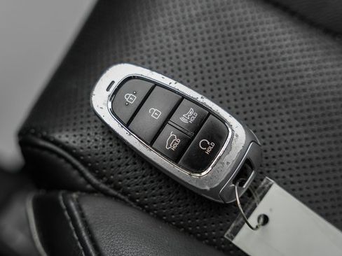 Used 2023 Hyundai Santa Fe Limited image 45