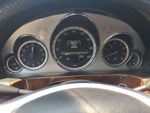 Used 2013 Mercedes-Benz E 350 4MATIC Sedan image 14