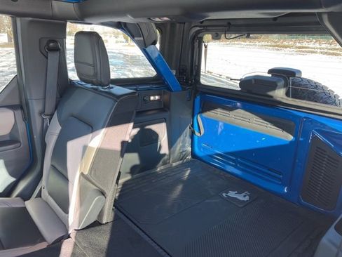 Used 2024 Ford Bronco Wildtrak image 27