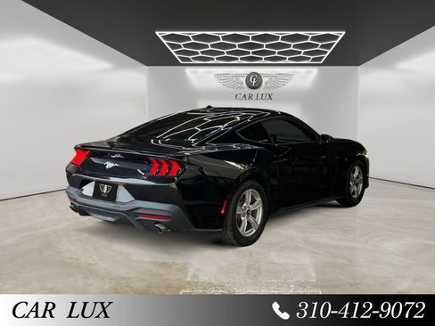 Used 2024 Ford Mustang Coupe RWD image 5