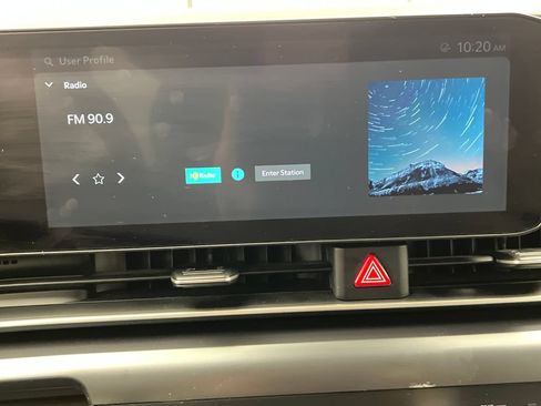 Used 2025 Kia Carnival FWD image 68