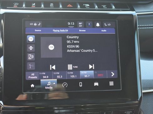 Used 2023 Jeep Grand Cherokee Altitude RWD image 23