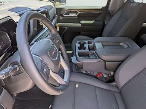New 2025 GMC Sierra 1500 Elevation image 6