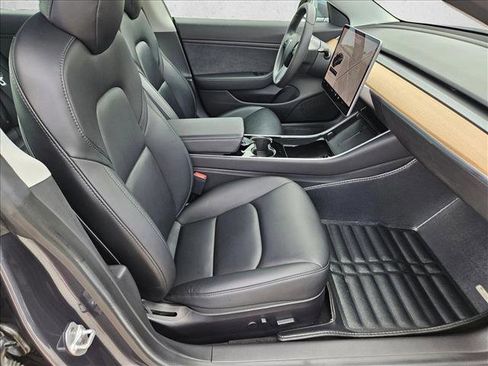 Used 2020 Tesla Model 3 Long Range image 22