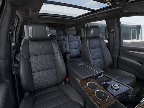 New 2026 Cadillac Escalade Platinum Sport w/ LPO, Floor Liner Package RWD image 17