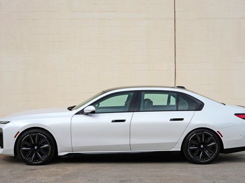 Used 2023 BMW 740i w/ Parking Assistance Package RWD image 62