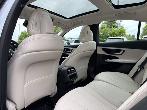 New 2026 Mercedes-Benz E 350 4MATIC Sedan image 12