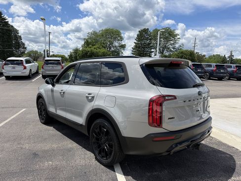 Used 2021 Kia Telluride EX w/ EX Premium Package AWD/4WD image 5