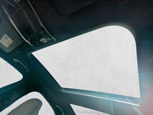 Used 2025 Mercedes-Benz C 300 Sedan image 12