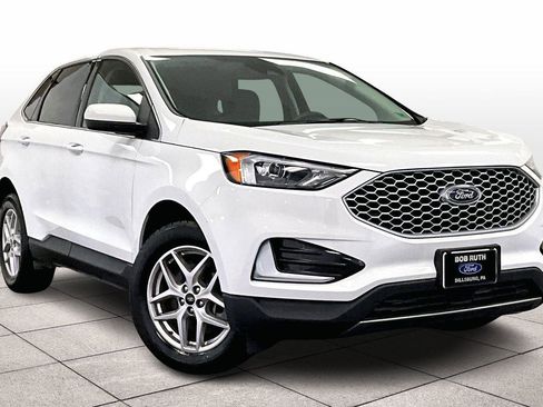 Used 2024 Ford Edge SEL image 2