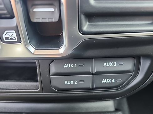 New 2026 Jeep Gladiator Overland AWD/4WD image 9