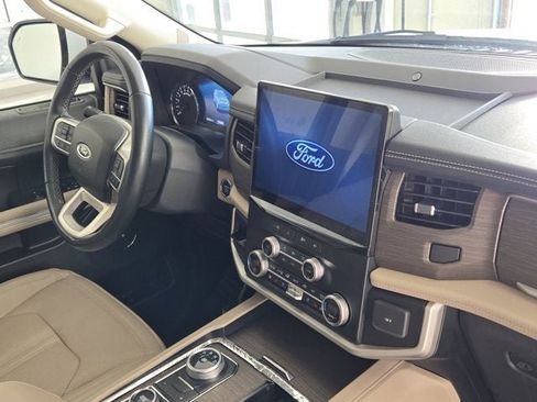 Used 2024 Ford Expedition Max Limited image 6