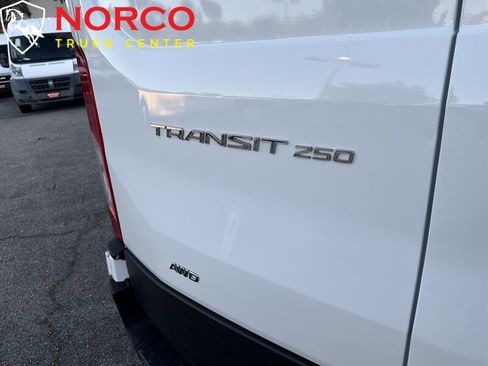 Used 2023 Ford Transit 250 Medium Roof AWD w/ Load Area Protection Package image 11