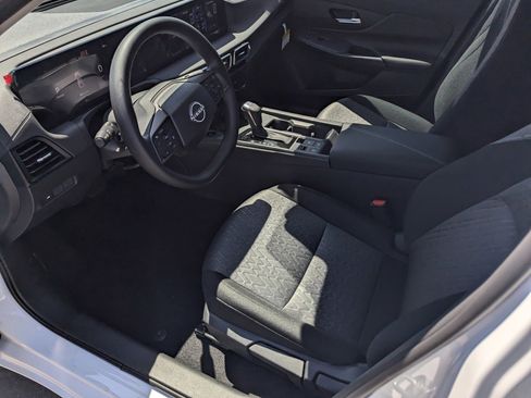 New 2026 Nissan Sentra SV w/ Floor Mat Package FWD image 9