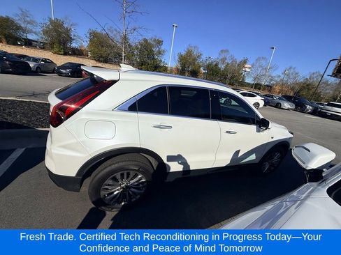 Used 2024 Cadillac XT4 Premium Luxury image 5