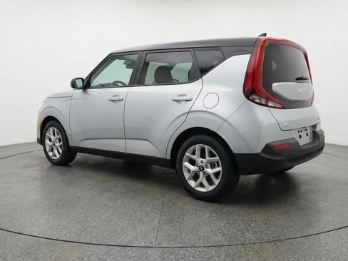 Used 2025 Kia Soul LX w/ LX Technology Package image 6