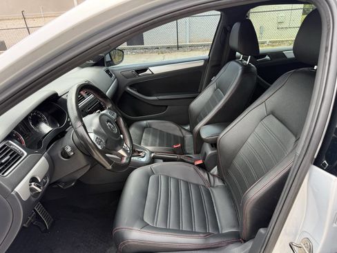 Used 2013 Volkswagen Jetta GLI Autobahn FWD image 11