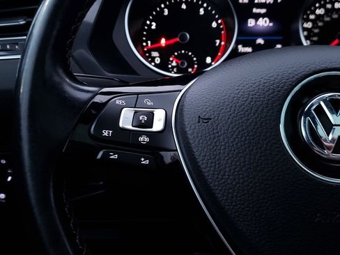 Used 2021 Volkswagen Tiguan SE R-Line image 27