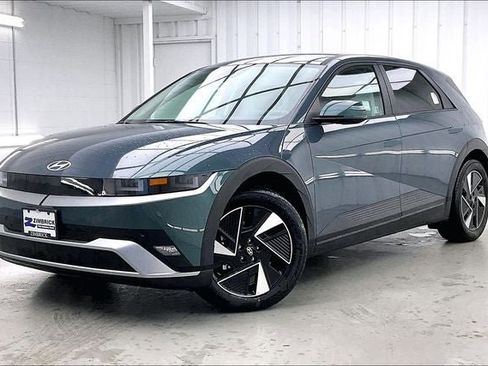 New 2026 Hyundai Ioniq 5 SEL image 2