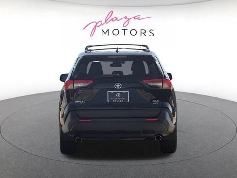 Used 2022 Toyota RAV4 XLE Premium AWD/4WD image 6