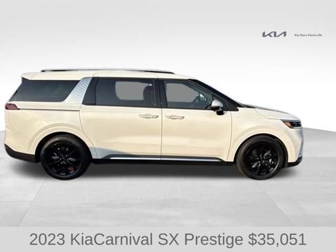 Used 2023 Kia Carnival SX Prestige FWD image 9