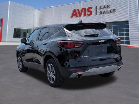 Used 2025 Chevrolet Blazer LT FWD image 9