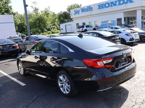 Used 2018 Honda Accord LX image 4