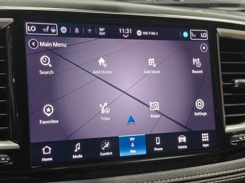 Used 2021 Chrysler Pacifica Touring-L FWD image 37
