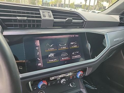 Used 2021 Audi Q3 2.0T Premium w/ Convenience Package image 23