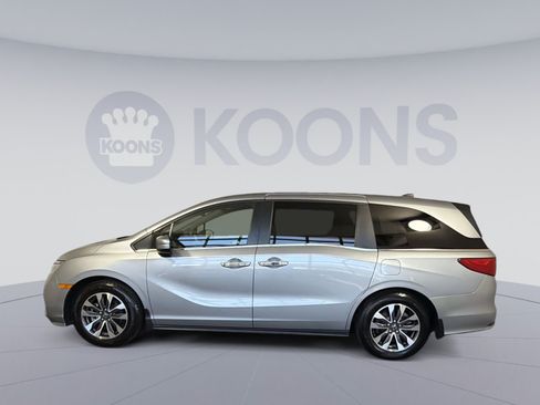 Used 2023 Honda Odyssey EX-L image 2