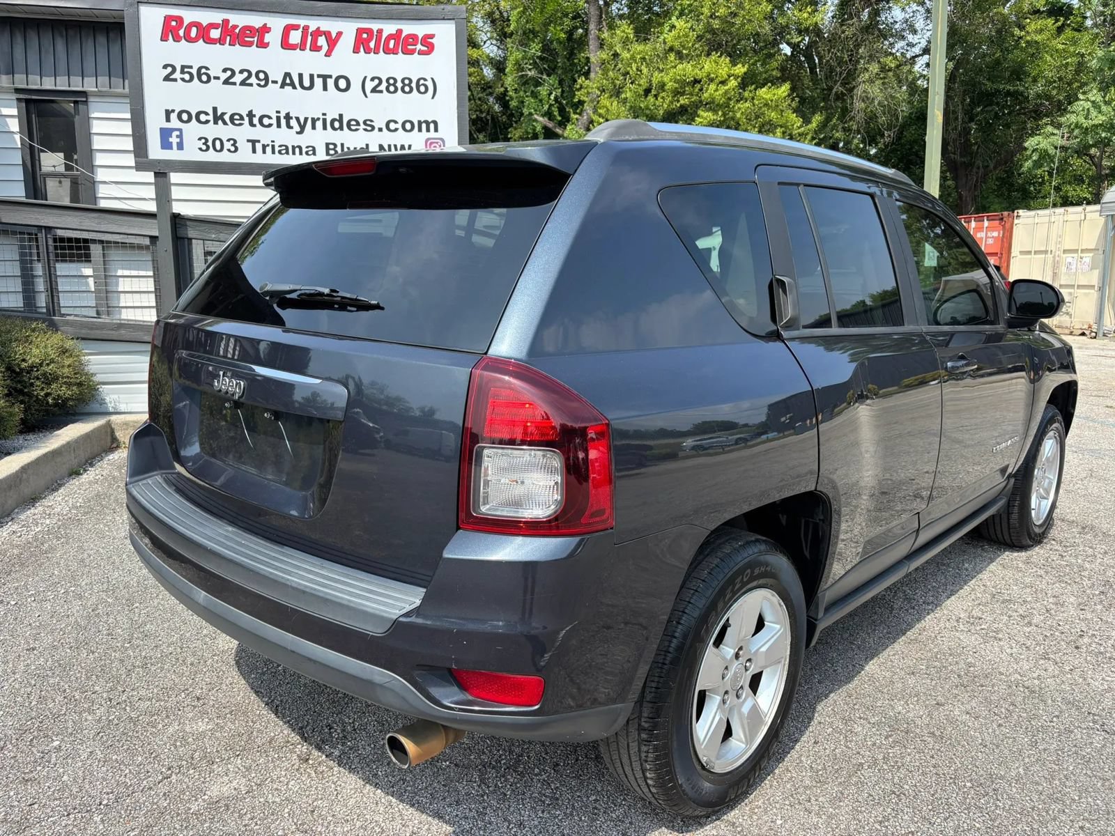 Used 2014 Jeep Compass Sport w/ Power Value Group FWD image 3