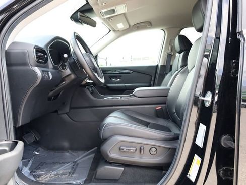 Used 2025 Honda Pilot EX-L image 13