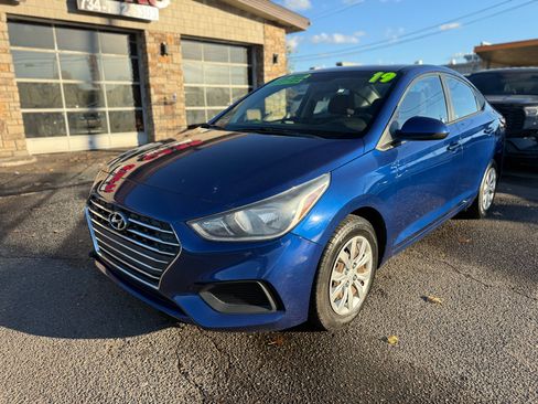 Used 2019 Hyundai Accent SE image 3