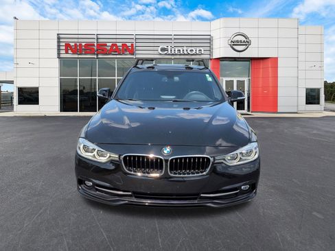 Used 2018 BMW 330i xDrive Sedan AWD/4WD image 8