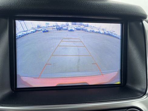 Used 2018 Chevrolet Tahoe LT w/ LT Signature Package image 21