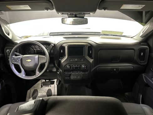 Used 2025 Chevrolet Silverado 2500 Custom w/ Z71 Off-Road Package AWD/4WD image 7