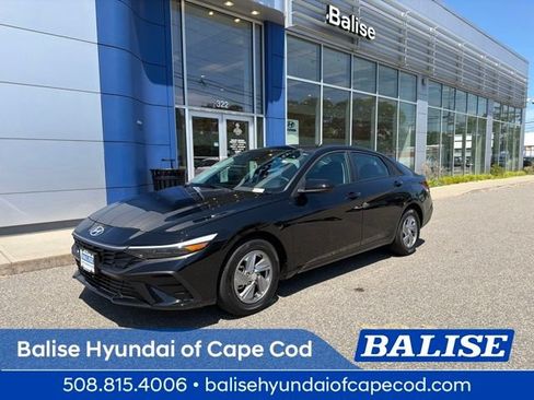 Certified 2026 Hyundai Elantra SE w/ Cargo Package FWD image 1