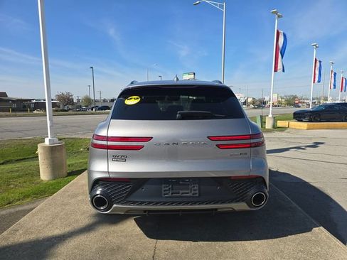 Used 2022 Genesis GV70 3.5T Sport w/ Sport Prestige Package AWD/4WD image 5