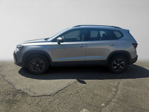 Used 2025 Volkswagen Taos S FWD image 6