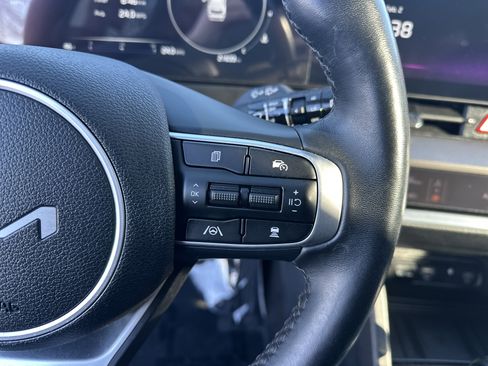 Used 2024 Kia Sportage SX image 20