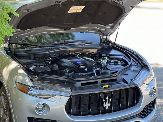 Used 2017 Maserati Levante S AWD/4WD image 42