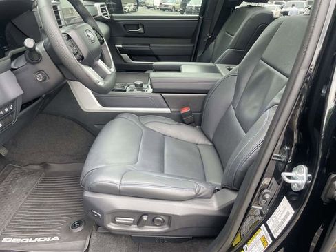 Used 2023 Toyota Sequoia Platinum AWD/4WD image 15